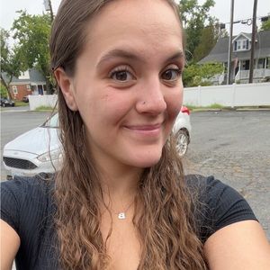 Meet your Posher, Isabel